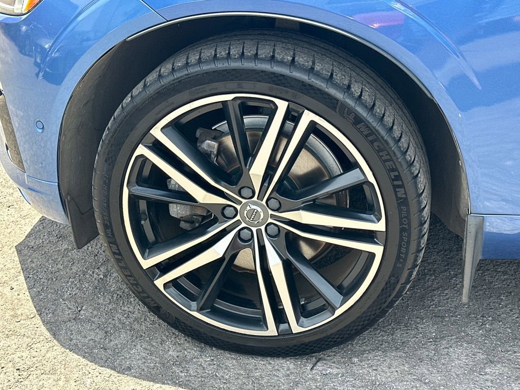 Used 2019 Volvo XC60 T6 R-Design w/ Protection Package image 11