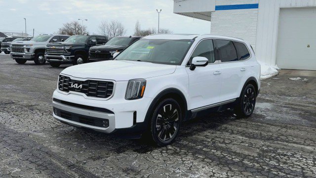 Used 2024 Kia Telluride SX w/ Towing Package image 4