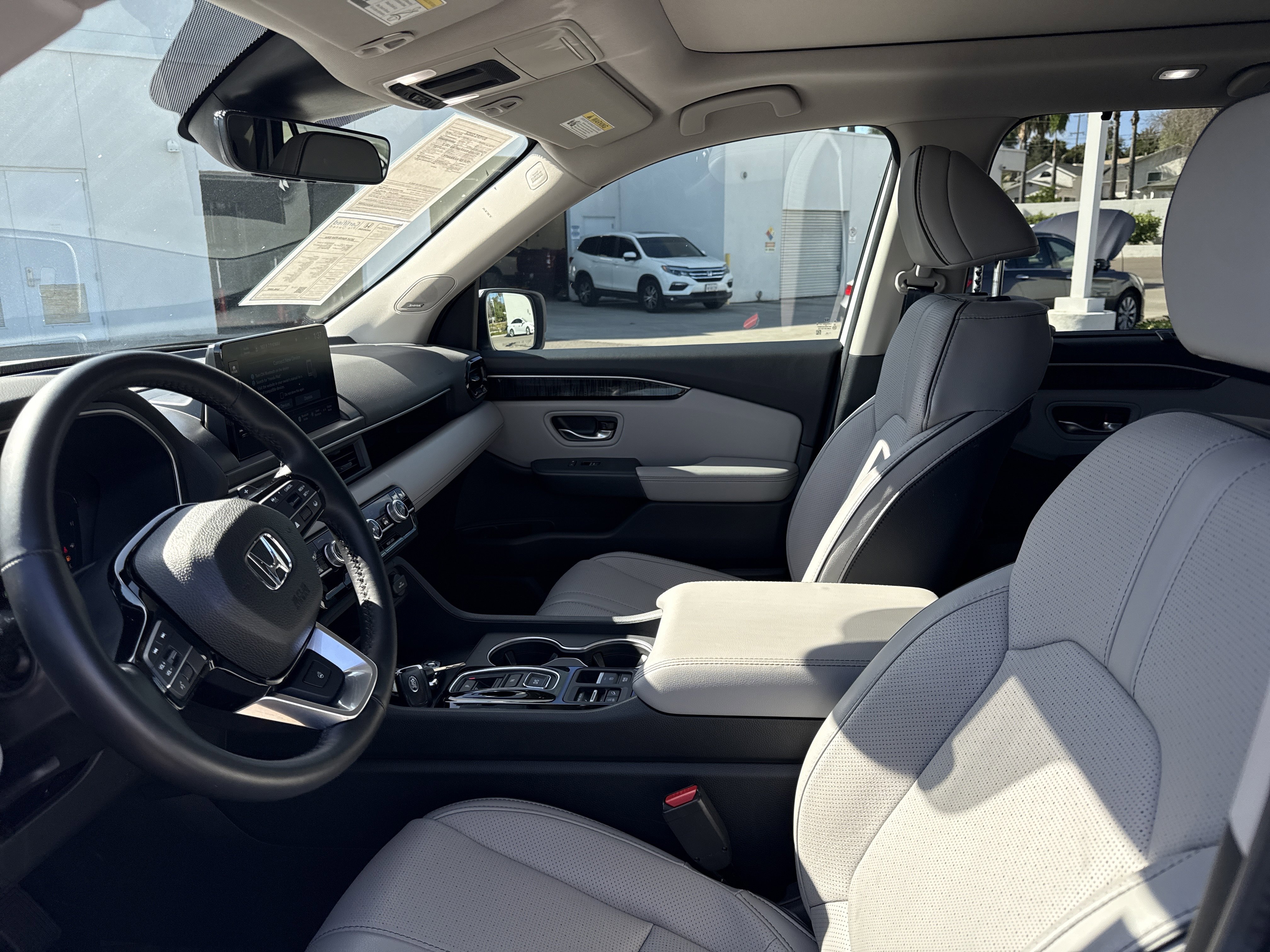 Used 2024 Honda Pilot Elite image 12