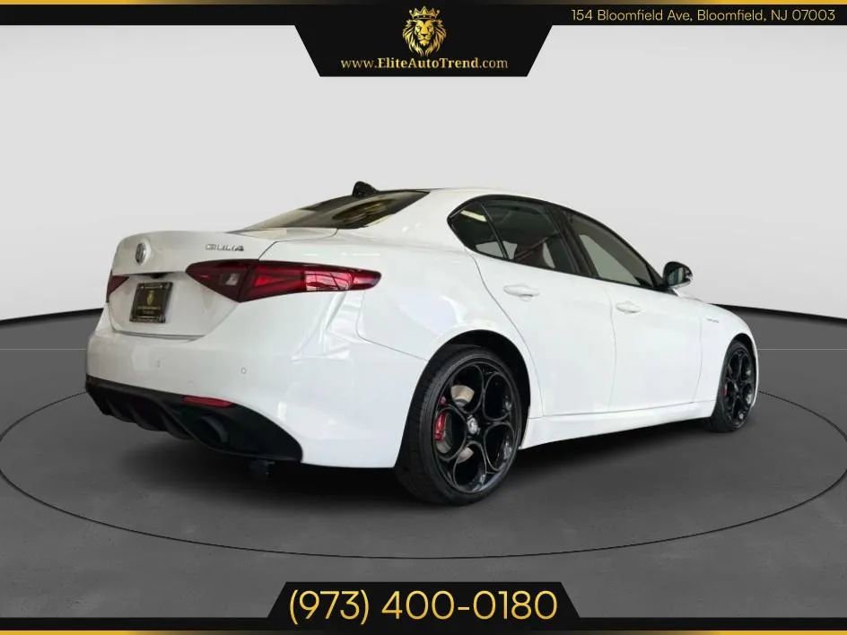 Used 2022 Alfa Romeo Giulia Veloce image 6