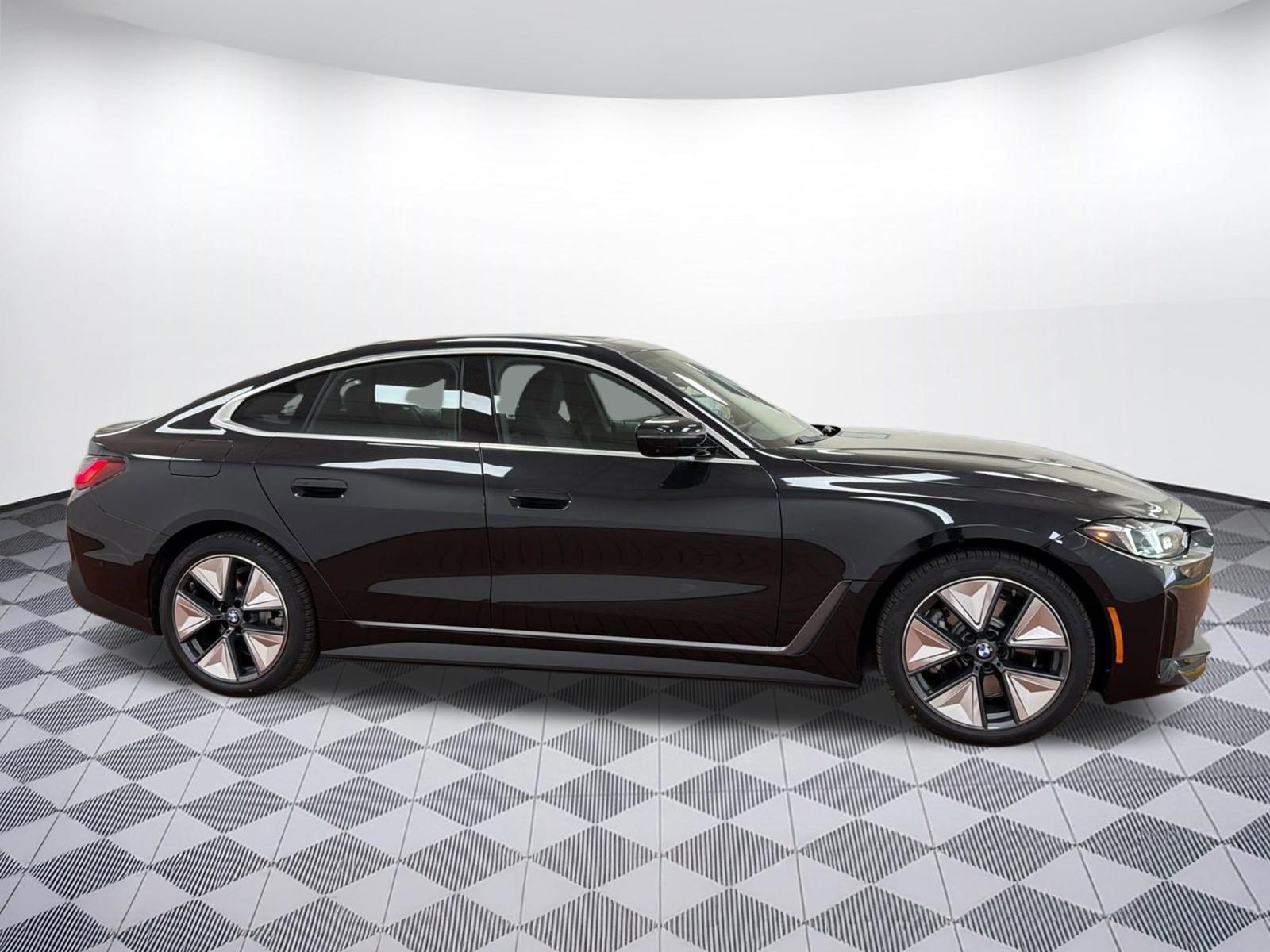 Used 2026 BMW i4 xDrive40i w/ Premium Package AWD/4WD image 8