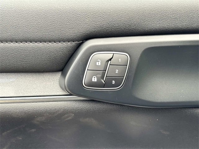 New 2025 Ford Ranger Lariat w/ Black Appearance Package image 18