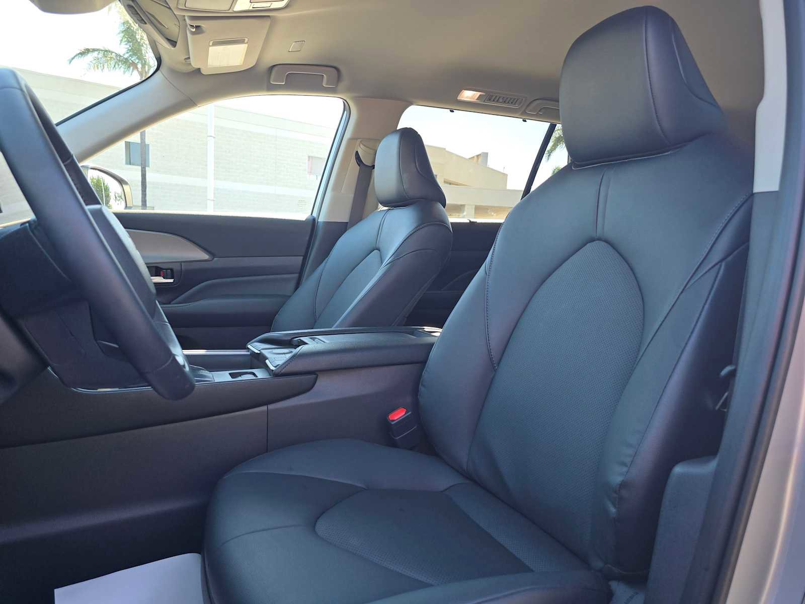 Certified 2025 Toyota Grand Highlander XLE image 23