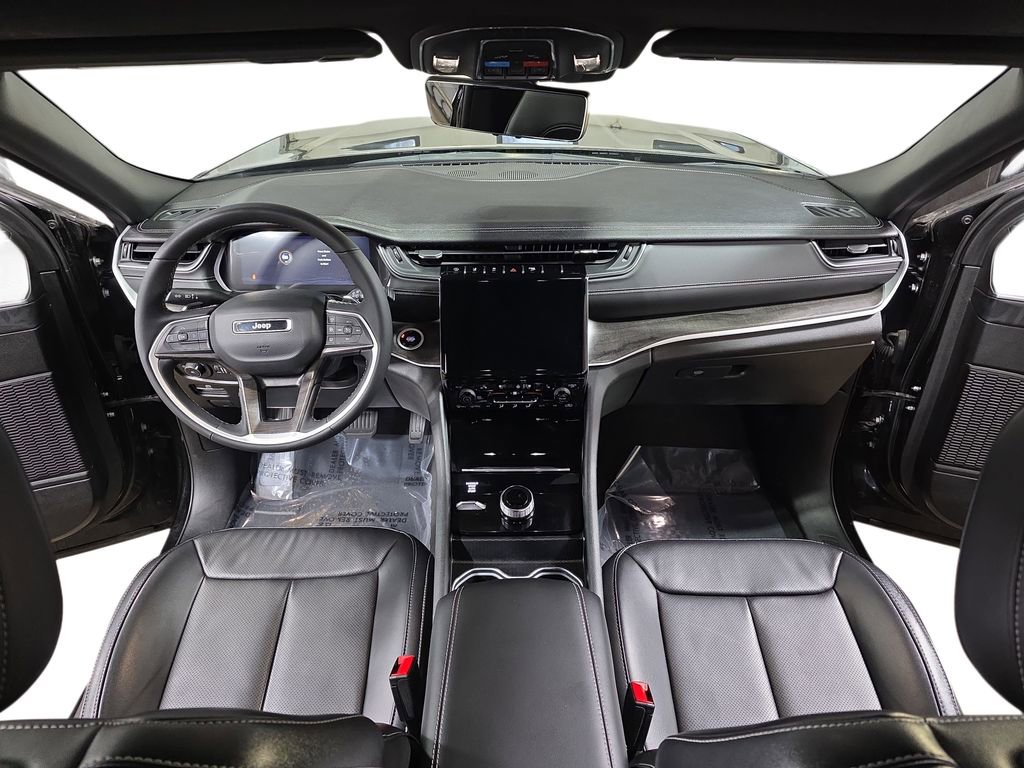 Used 2024 Jeep Grand Cherokee L Limited w/ Luxury Tech Group II image 9