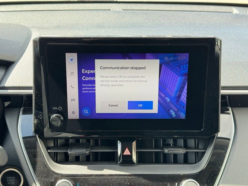 Used 2023 Toyota Corolla Cross LE w/ Moonroof Package image 39