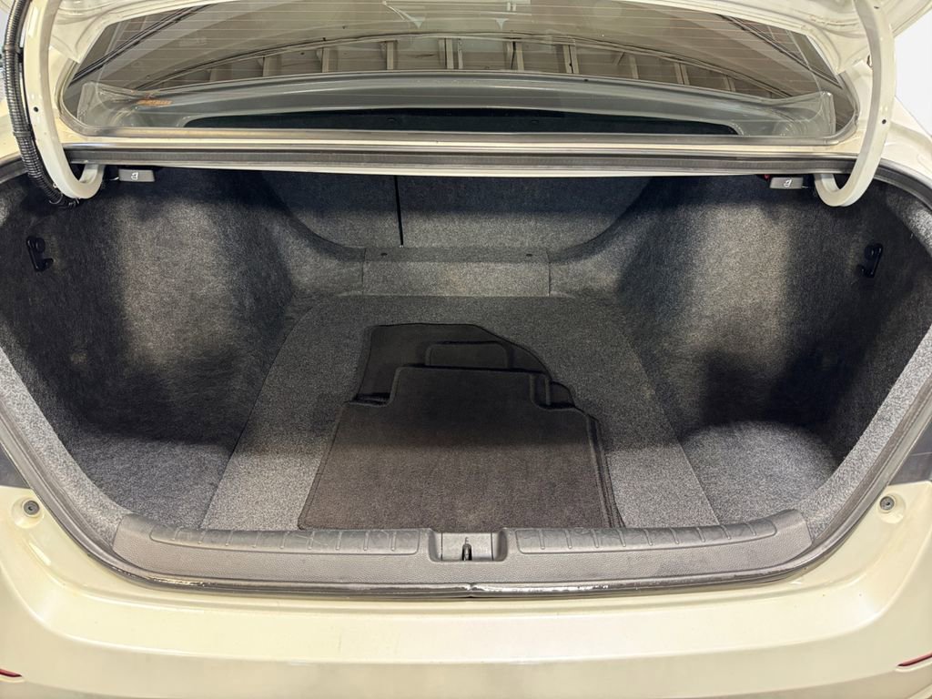 Used 2021 Honda Accord EX-L image 25