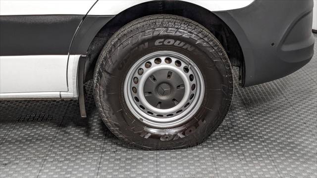 Used 2022 Mercedes-Benz Sprinter 2500 image 25