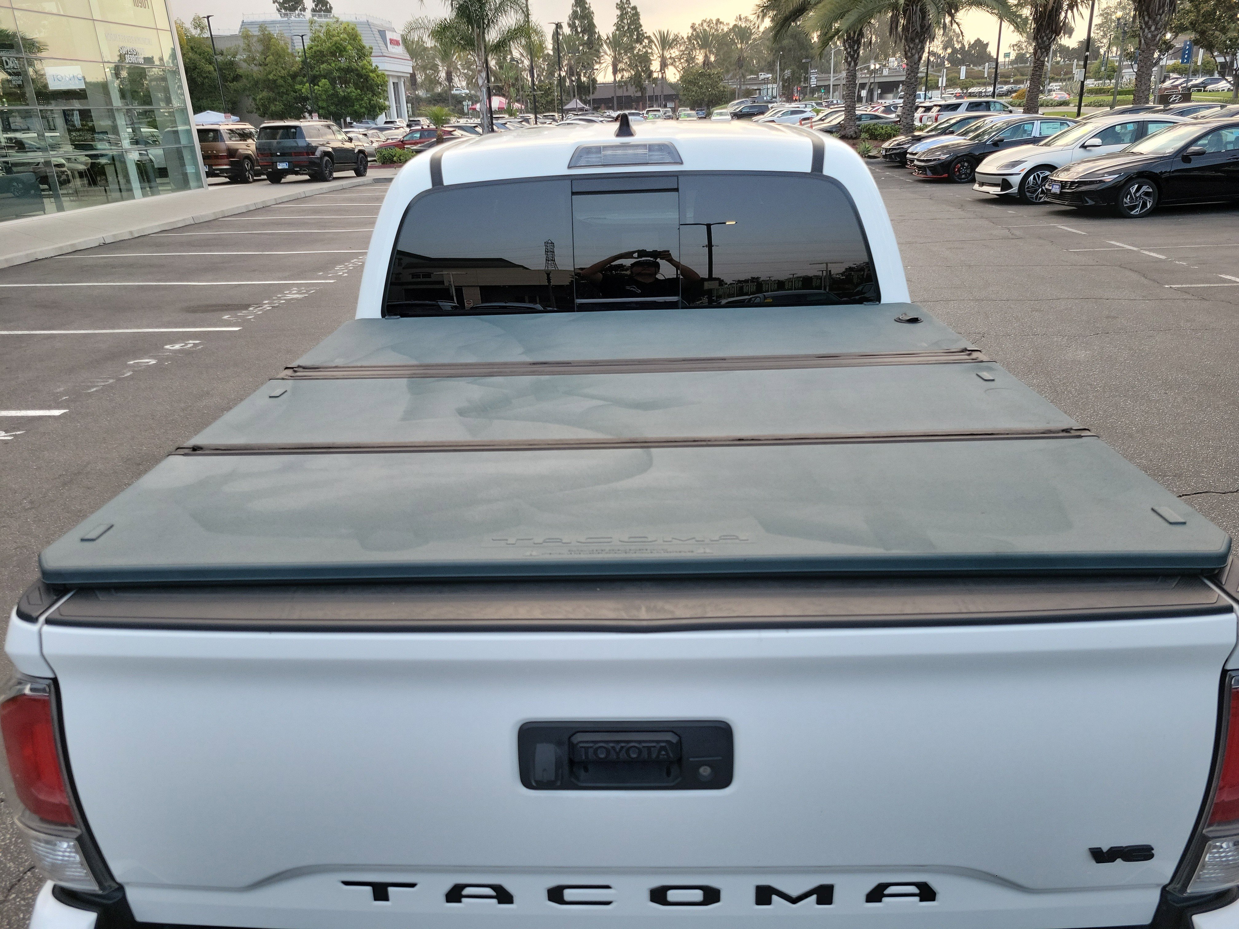 Used 2021 Toyota Tacoma TRD Off-Road w/ Technology Package AWD/4WD image 22