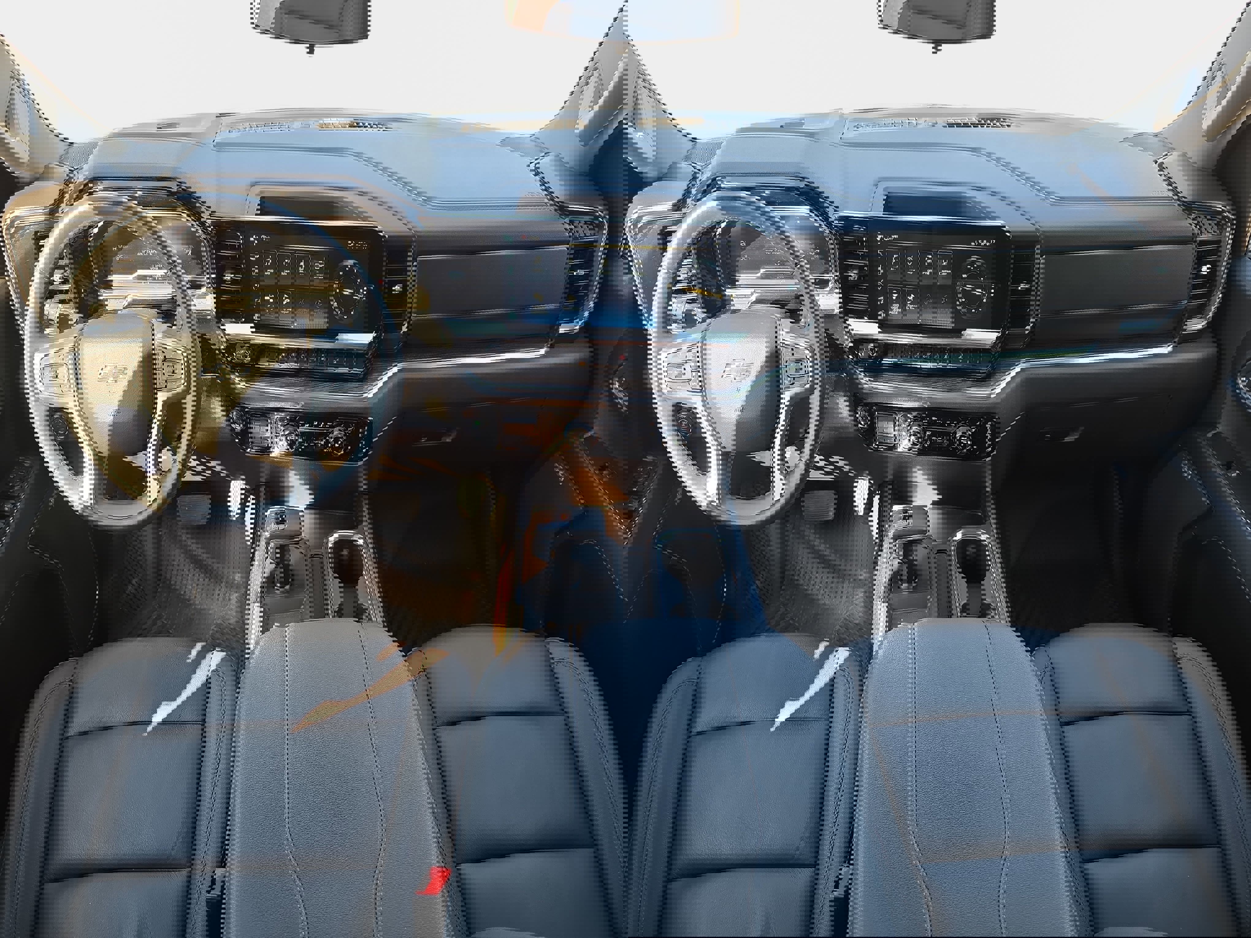 Used 2024 Chevrolet Silverado 1500 LT Trail Boss w/ Convenience Package II image 9