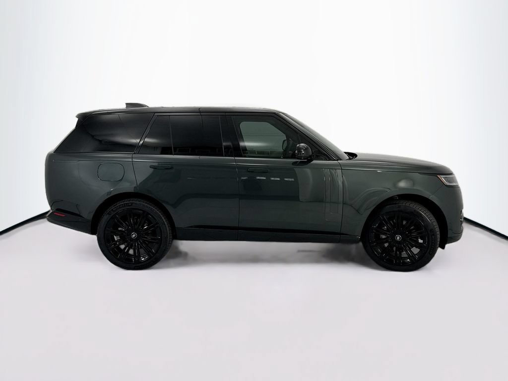 Used 2024 Land Rover Range Rover SE AWD/4WD image 4