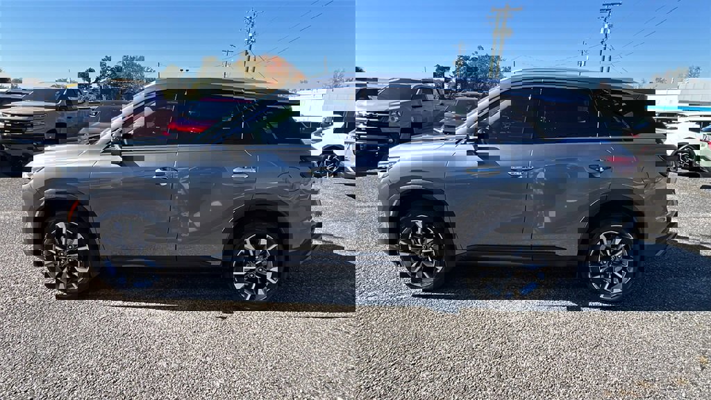 Used 2024 INFINITI QX60 Luxe w/ Performance Audio Package image 8