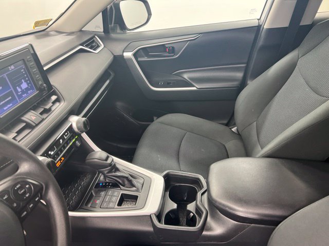 Used 2019 Toyota RAV4 LE w/ Carpet Mat Package AWD/4WD image 19