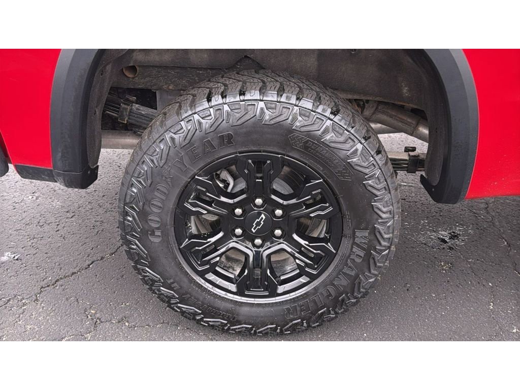 Used 2025 Chevrolet Silverado 1500 ZR2 w/ Technology Package AWD/4WD image 13