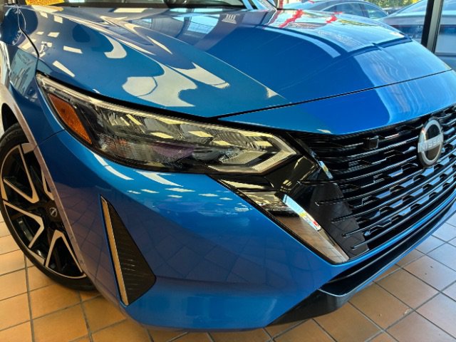 Used 2024 Nissan Sentra SR w/ SR Premium Package FWD image 2