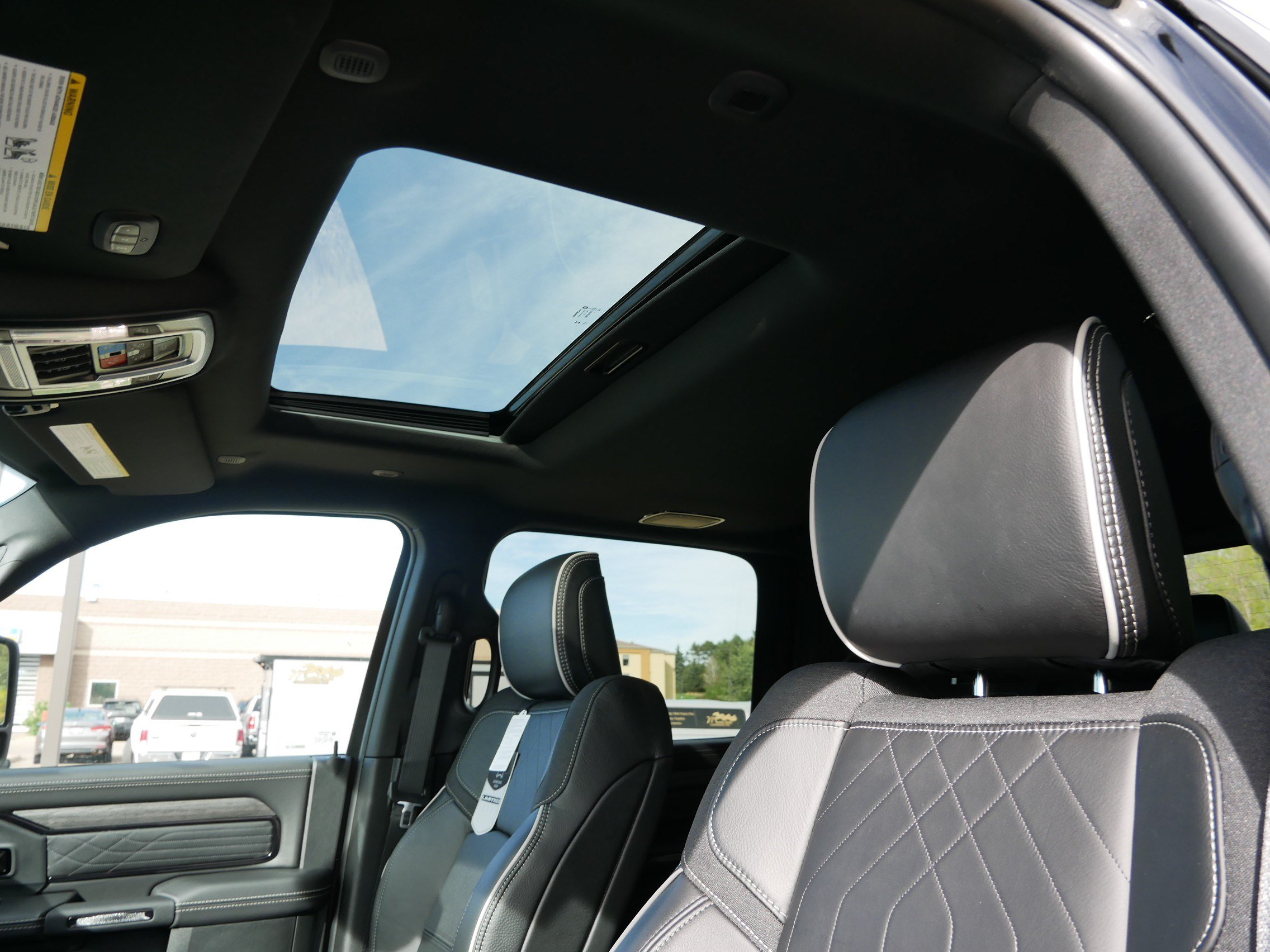 New 2027 RAM 2500 Limited AWD/4WD image 14