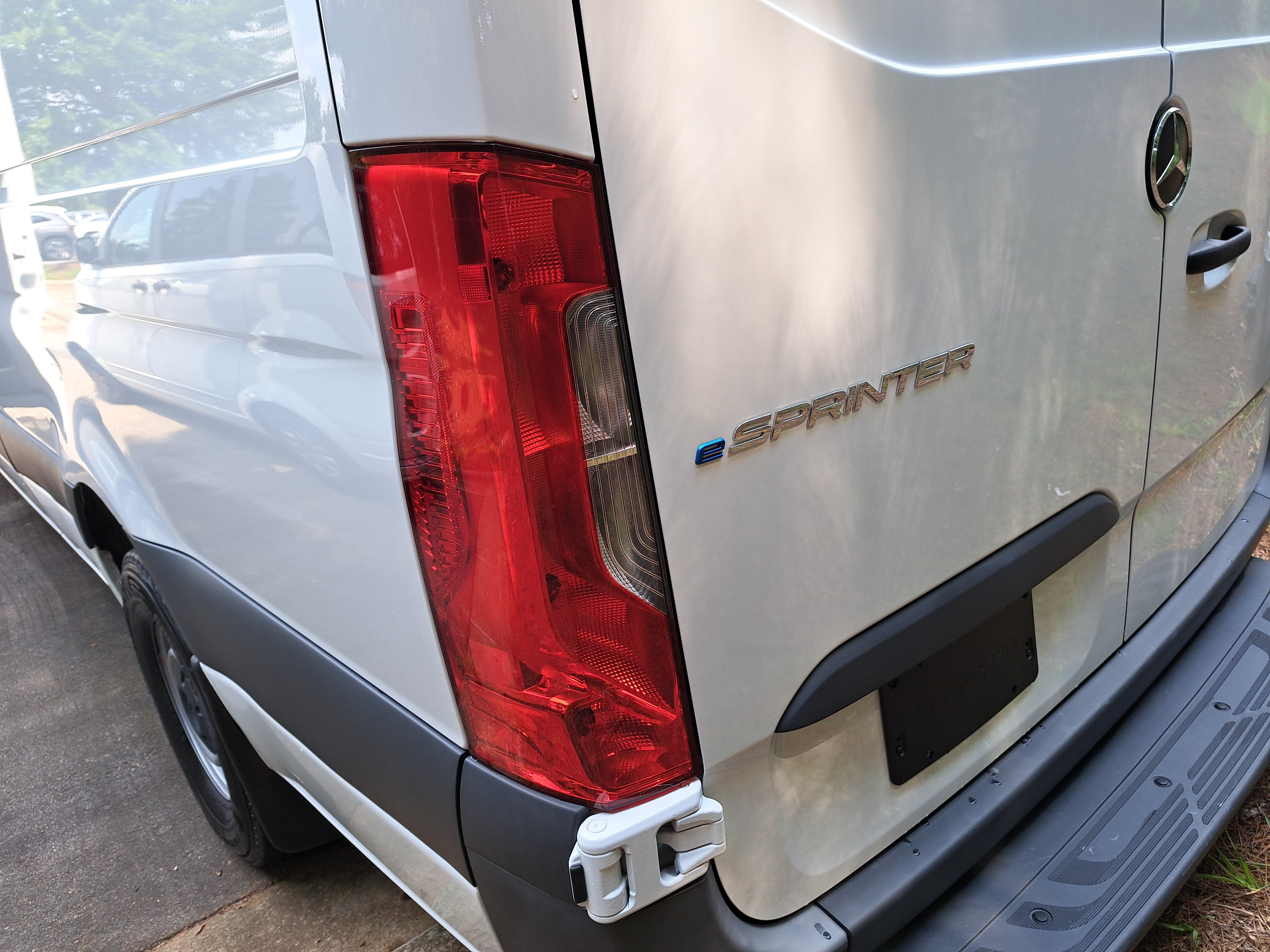 Used 2024 Mercedes-Benz eSprinter 170 Cargo image 35