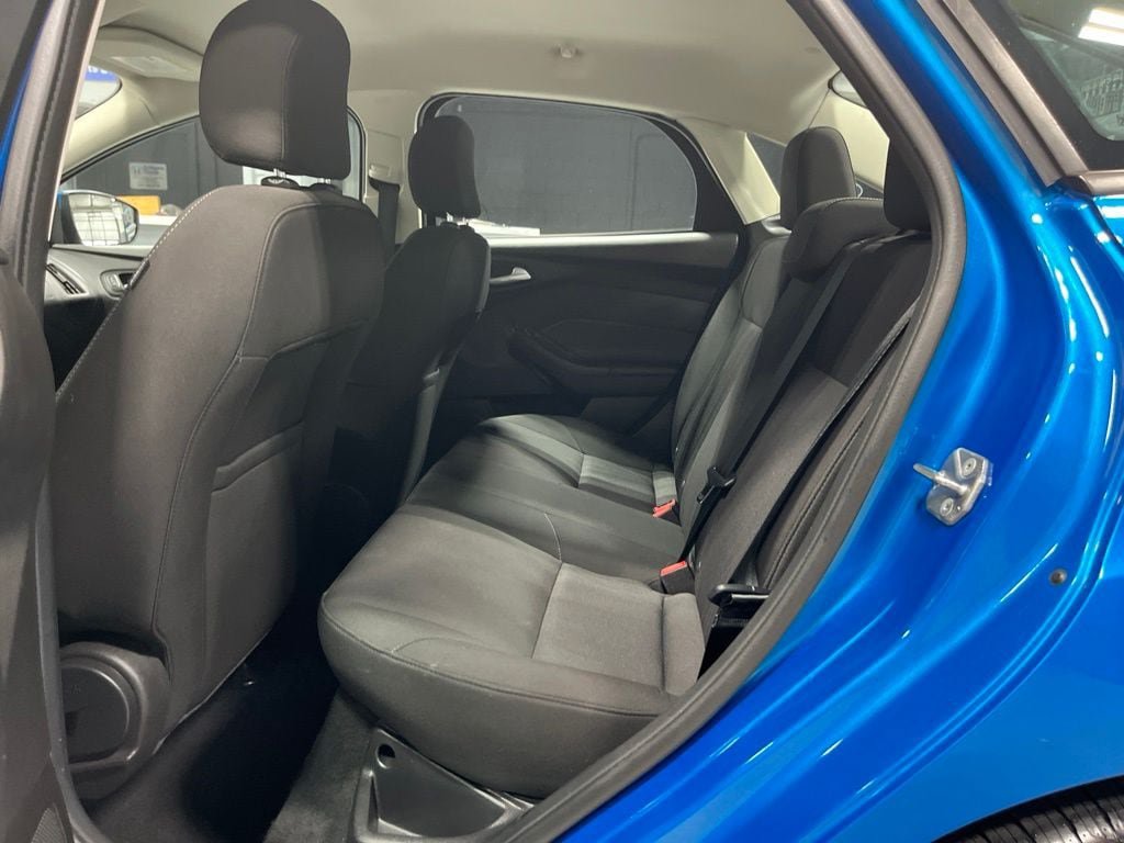 Used 2015 Ford Focus SE w/ SE Cold Weather Package FWD image 32
