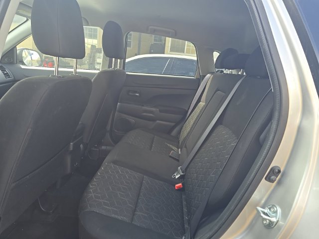 Used 2026 Mitsubishi Outlander Sport LE AWD/4WD image 16