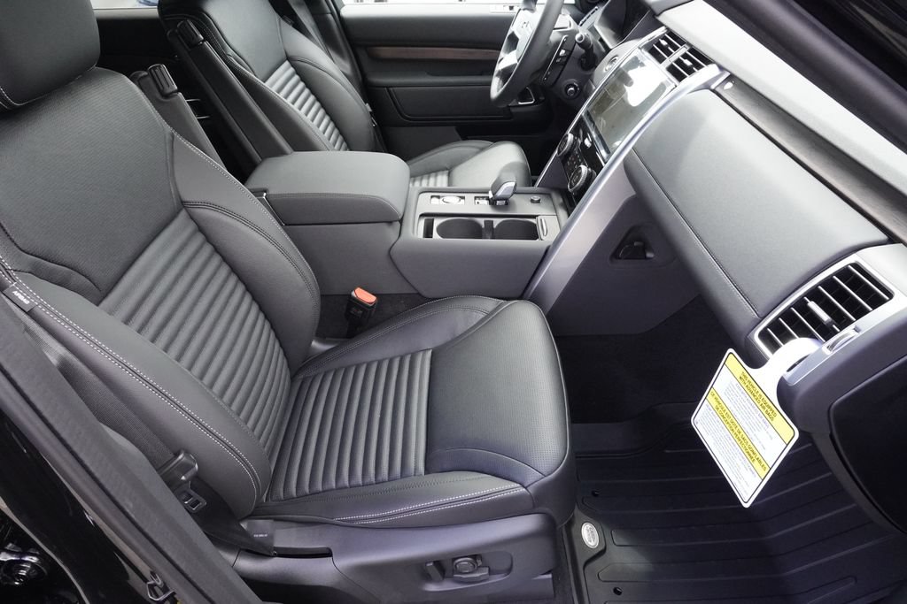 New 2026 Land Rover Discovery S AWD/4WD image 23