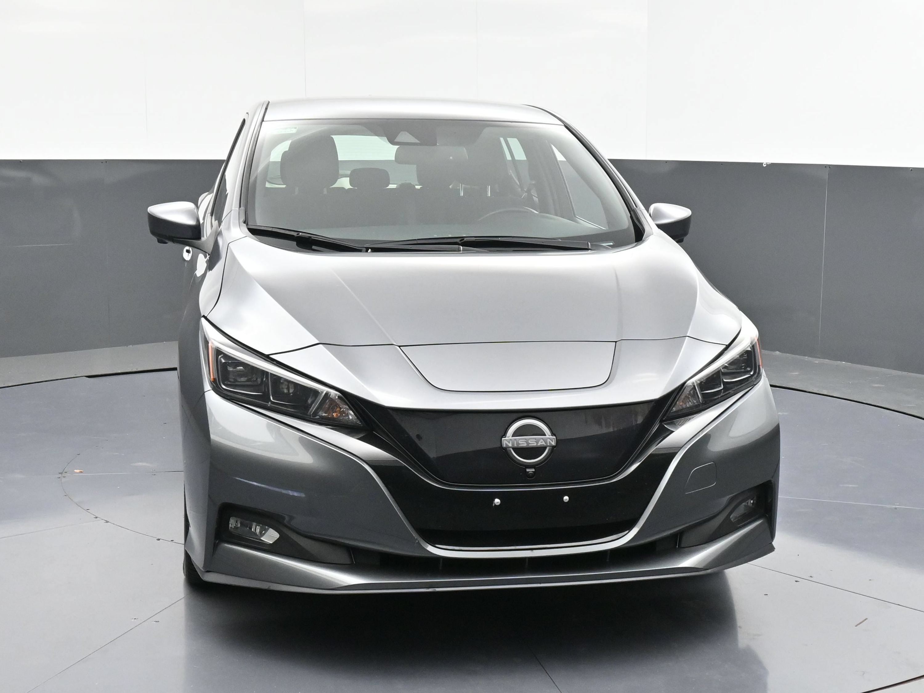 Used 2025 Nissan Leaf SV Plus FWD image 2