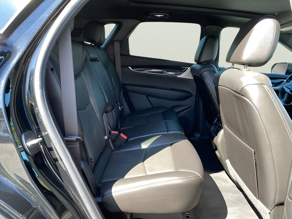 Used 2021 Cadillac XT5 Premium Luxury AWD/4WD image 16