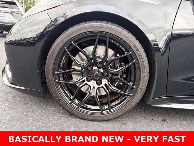 Used 2025 Chevrolet Corvette Z06 RWD image 9