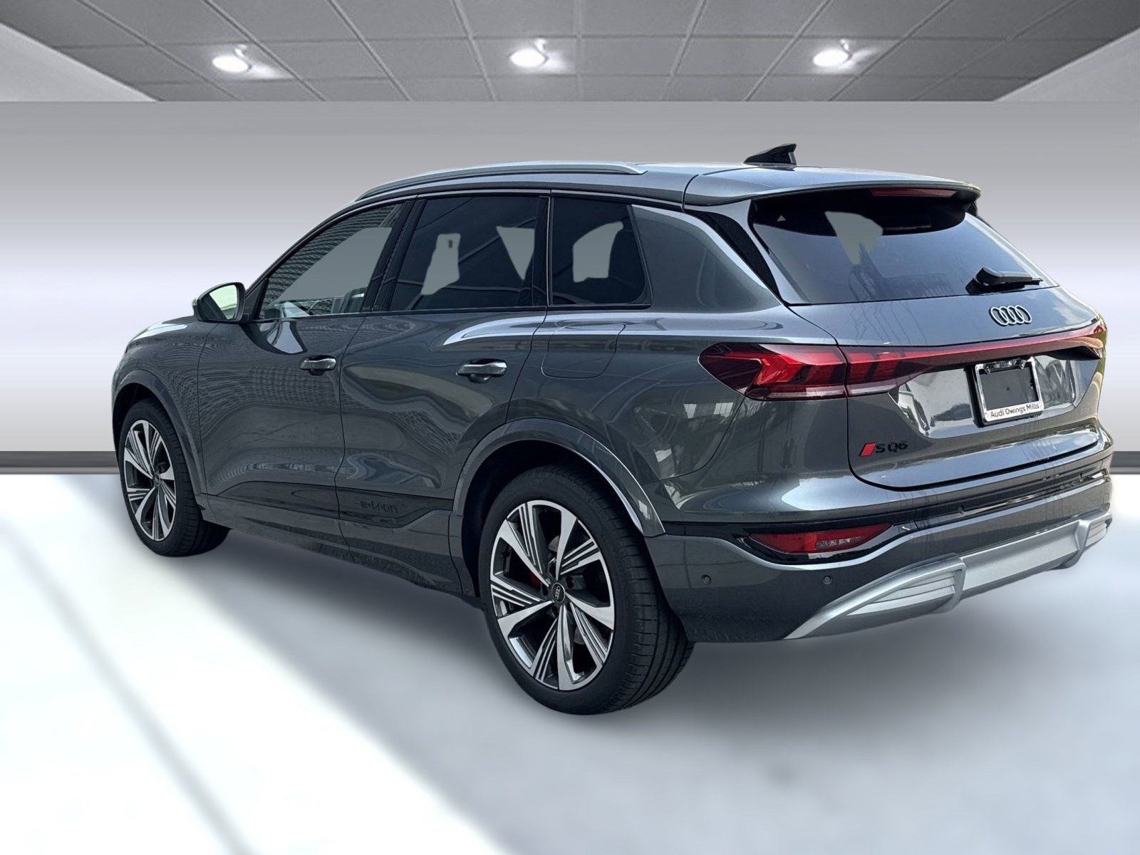 New 2025 Audi SQ6 e-tron Prestige image 3