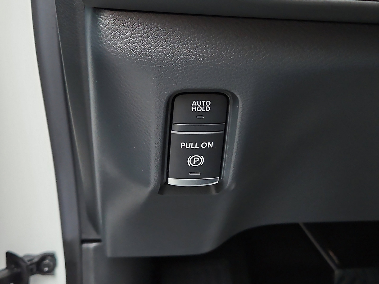 Certified 2025 Nissan Armada SV image 24