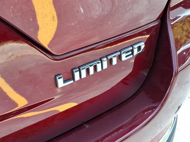 Used 2023 Jeep Grand Cherokee Limited AWD/4WD image 9