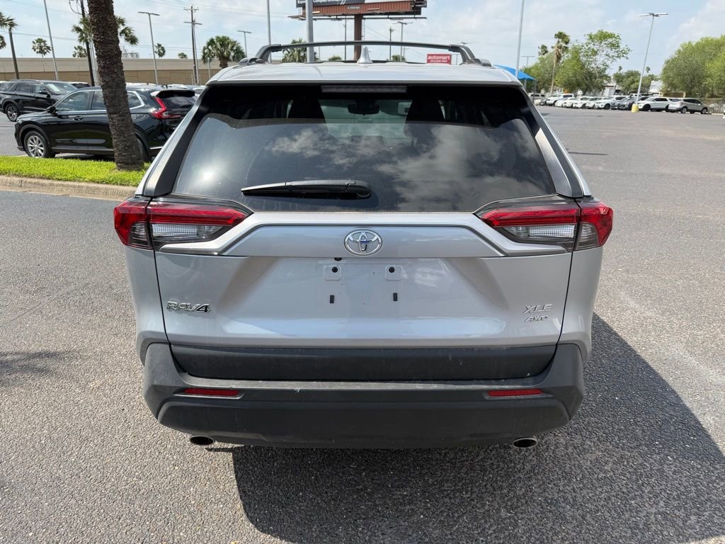 Used 2025 Toyota RAV4 XLE AWD/4WD image 5