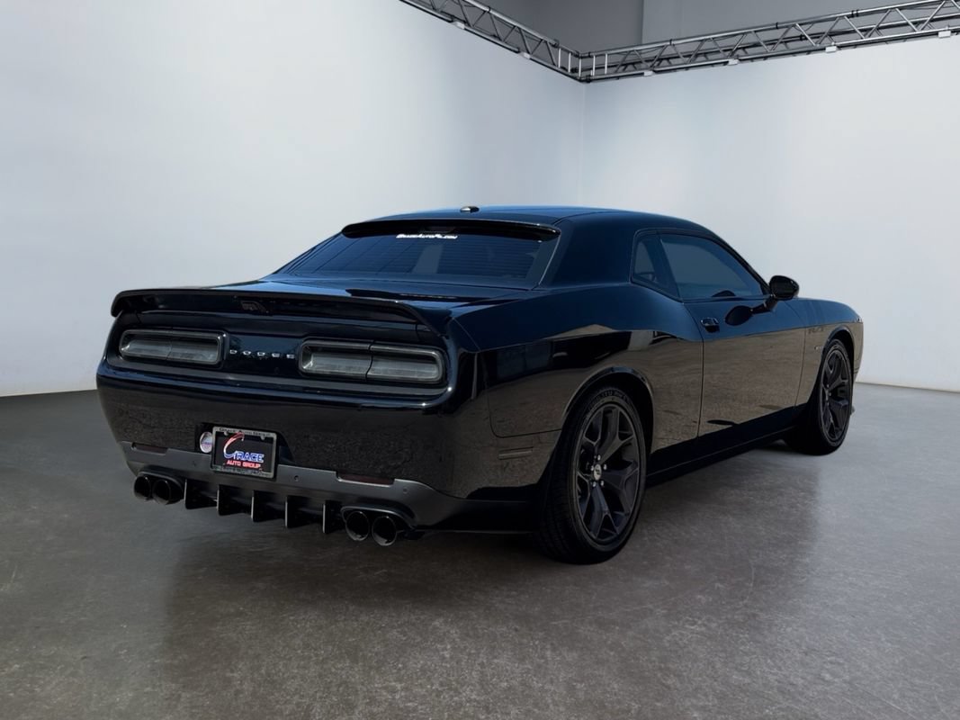 Used 2019 Dodge Challenger R/T RWD image 5