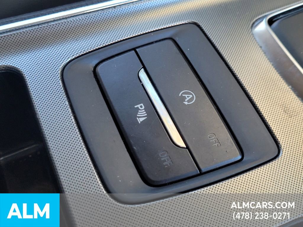 Used 2024 Ford Edge Titanium image 13