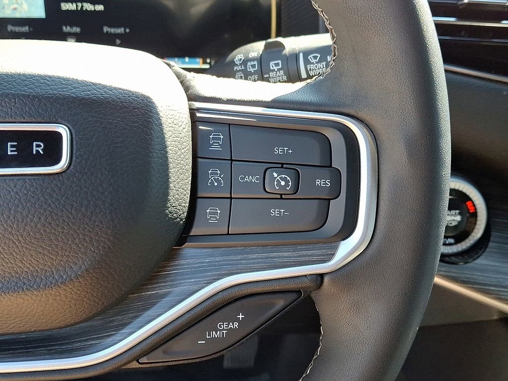 Used 2024 Jeep Wagoneer Series II w/ Flexible Seating Group image 22
