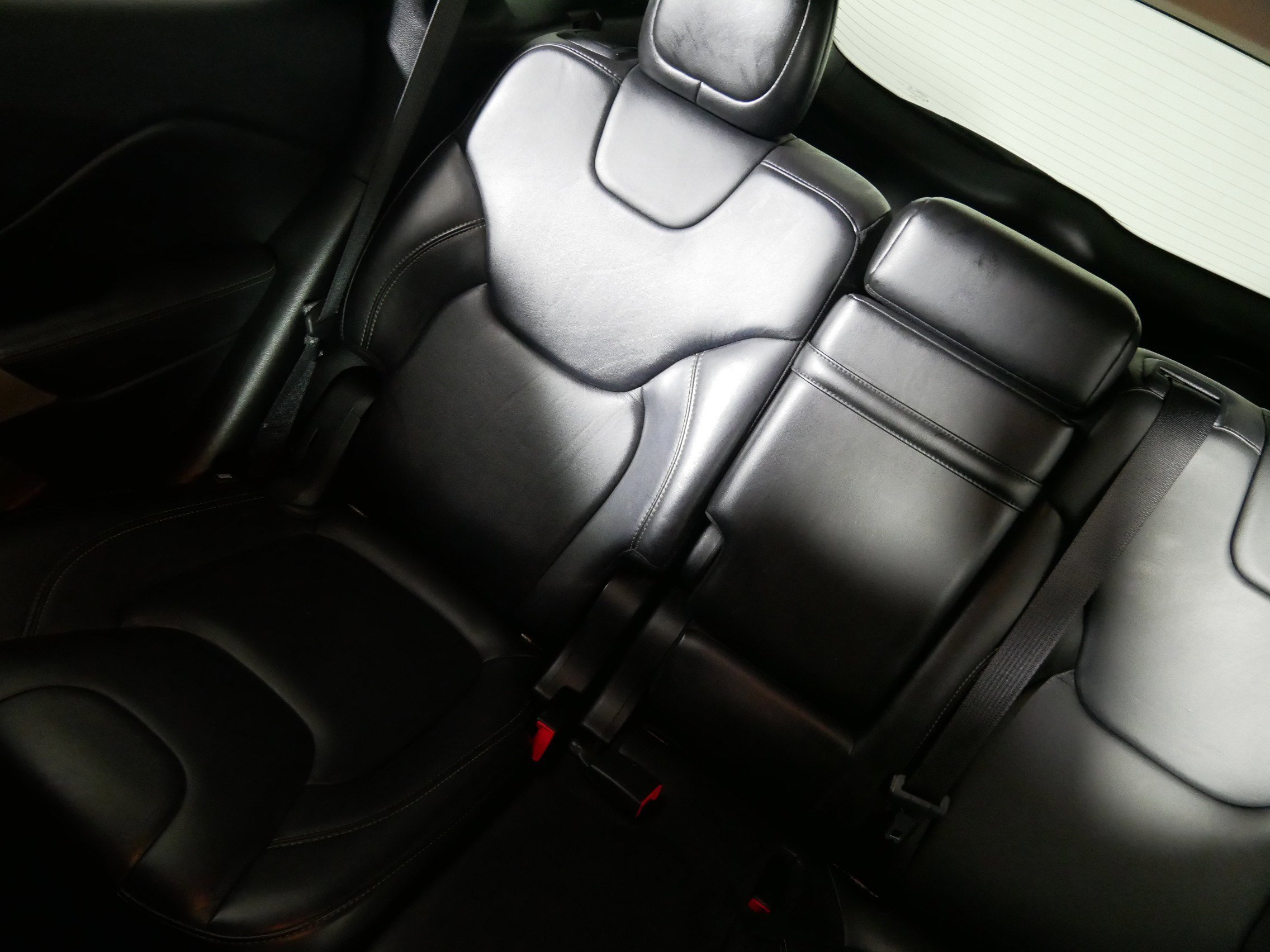 Used 2018 Jeep Cherokee Limited image 12