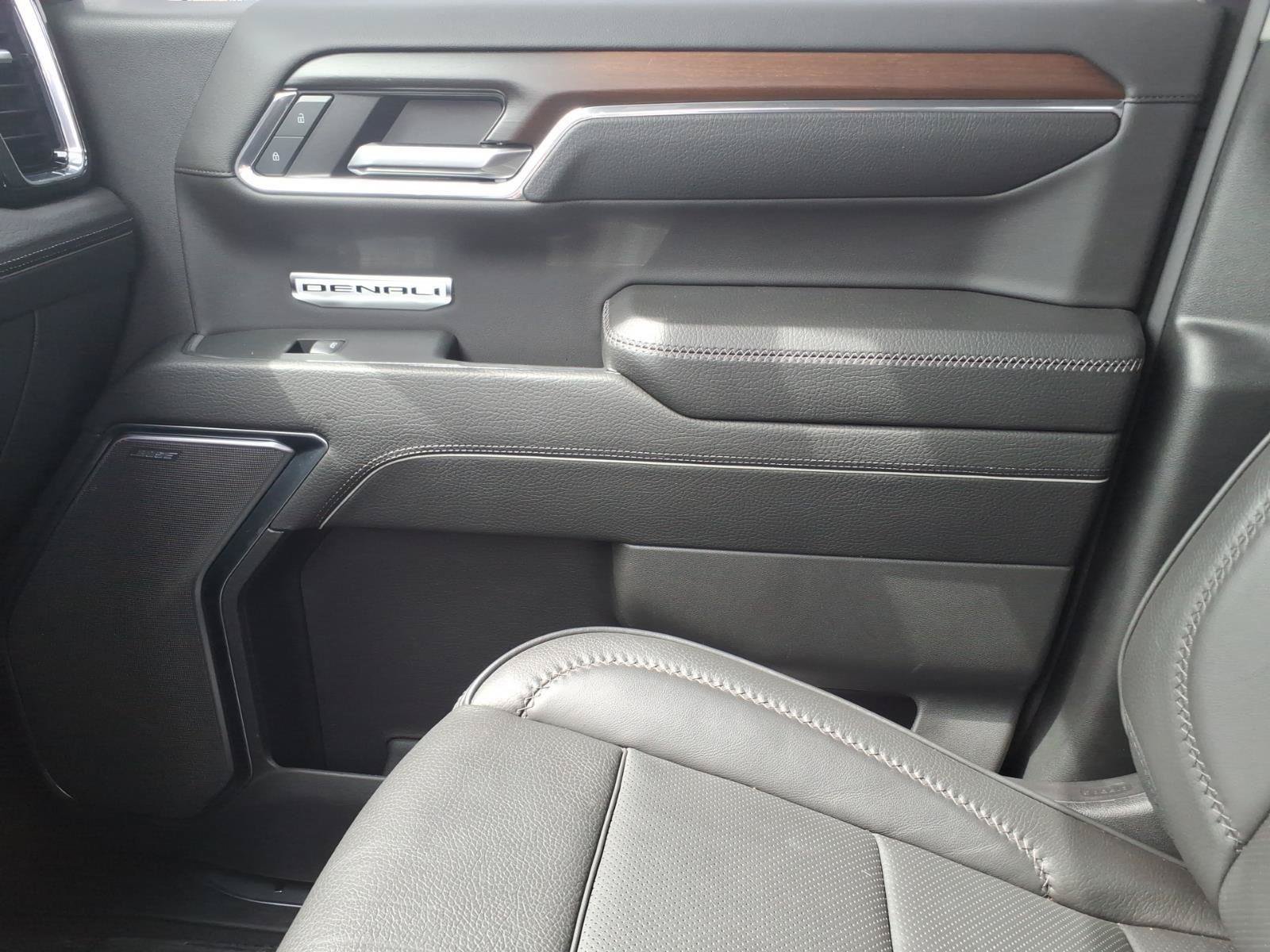 Used 2024 GMC Sierra 1500 Denali w/ Technology Package AWD/4WD image 27