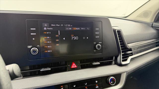 Used 2024 Kia Sportage LX image 28