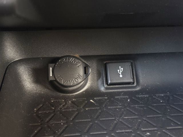 Used 2021 Toyota RAV4 XLE w/ Convenience Package FWD image 22