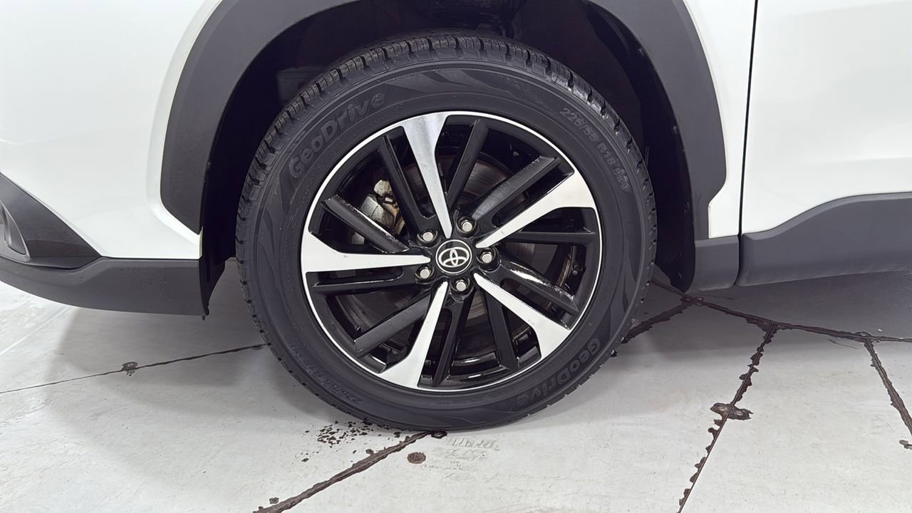 Certified 2024 Toyota Corolla Cross XSE w/ Convenience Package image 24