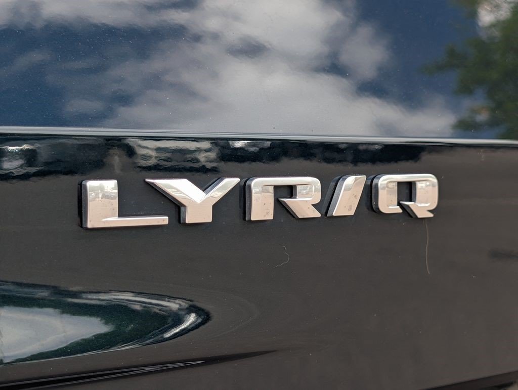 Certified 2024 Cadillac Lyriq Luxury AWD/4WD image 4