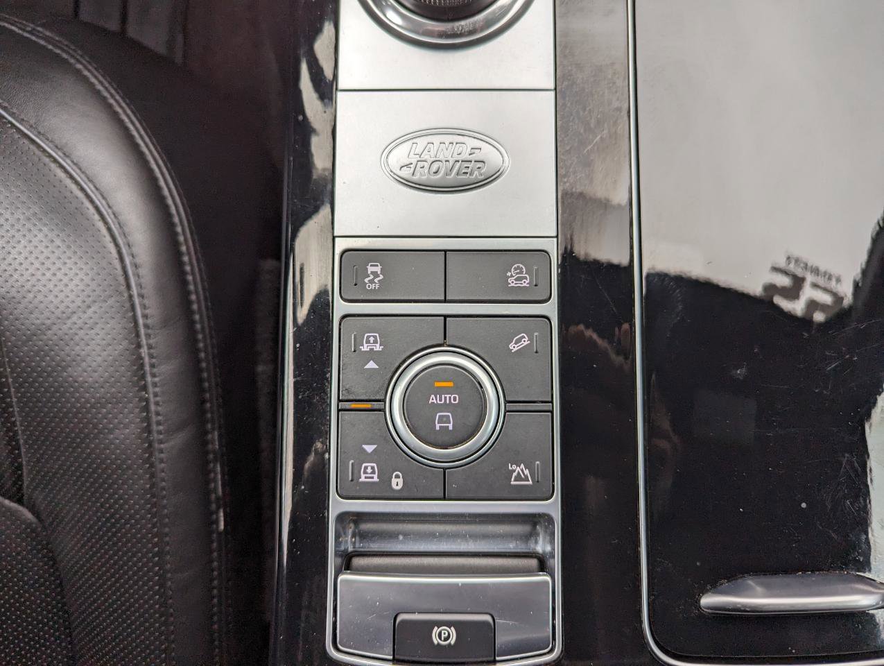 Used 2022 Land Rover Range Rover P525 Westminster Edition image 25