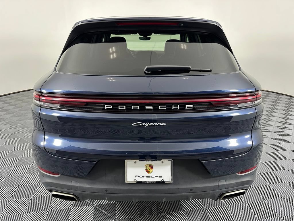 Certified 2024 Porsche Cayenne w/ Premium Package Plus (PFM) AWD/4WD image 13