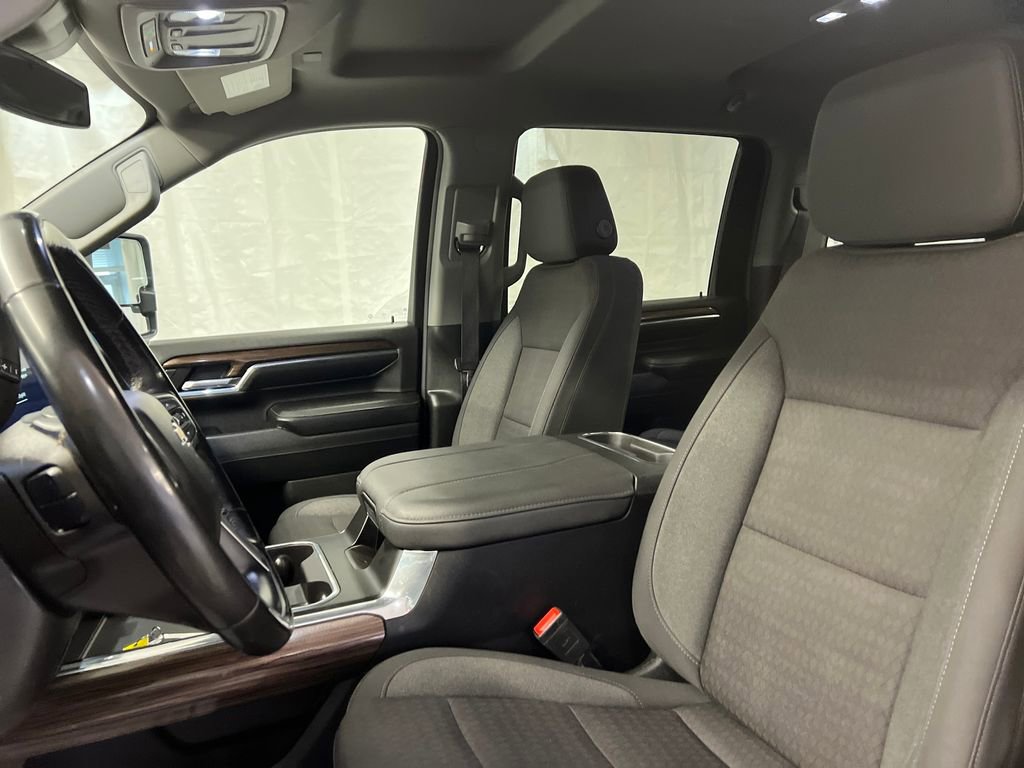 Used 2024 Chevrolet Silverado 2500 LT AWD/4WD image 24