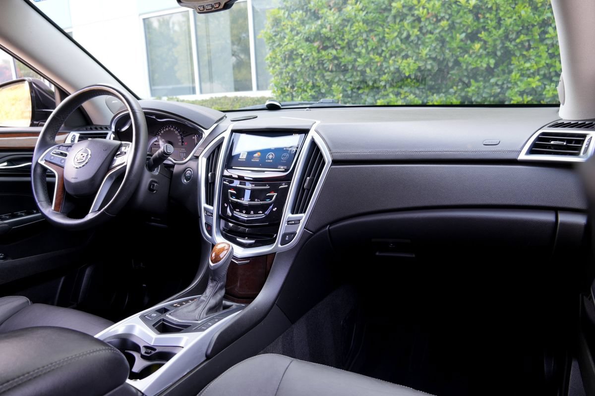 Used 2013 Cadillac SRX Luxury w/ Driver Awareness Package FWD image 7