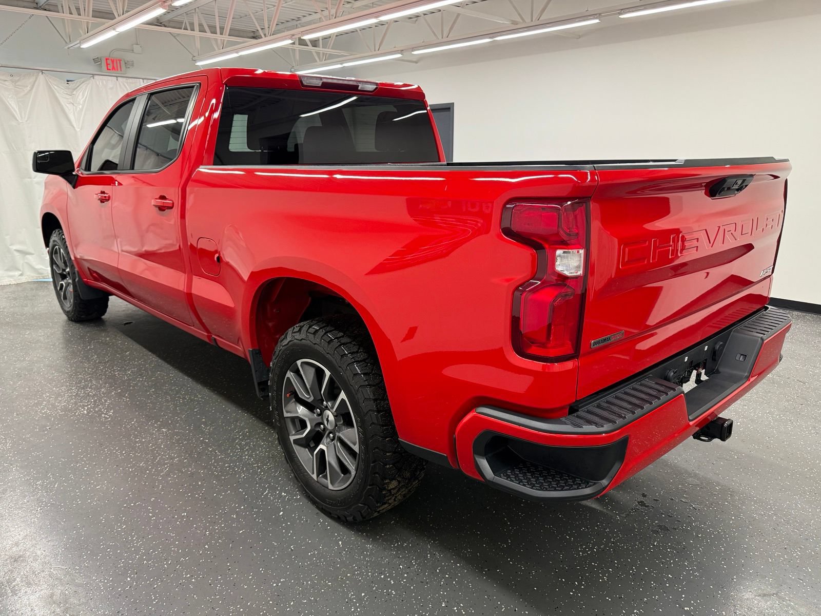Used 2022 Chevrolet Silverado 1500 RST AWD/4WD image 3