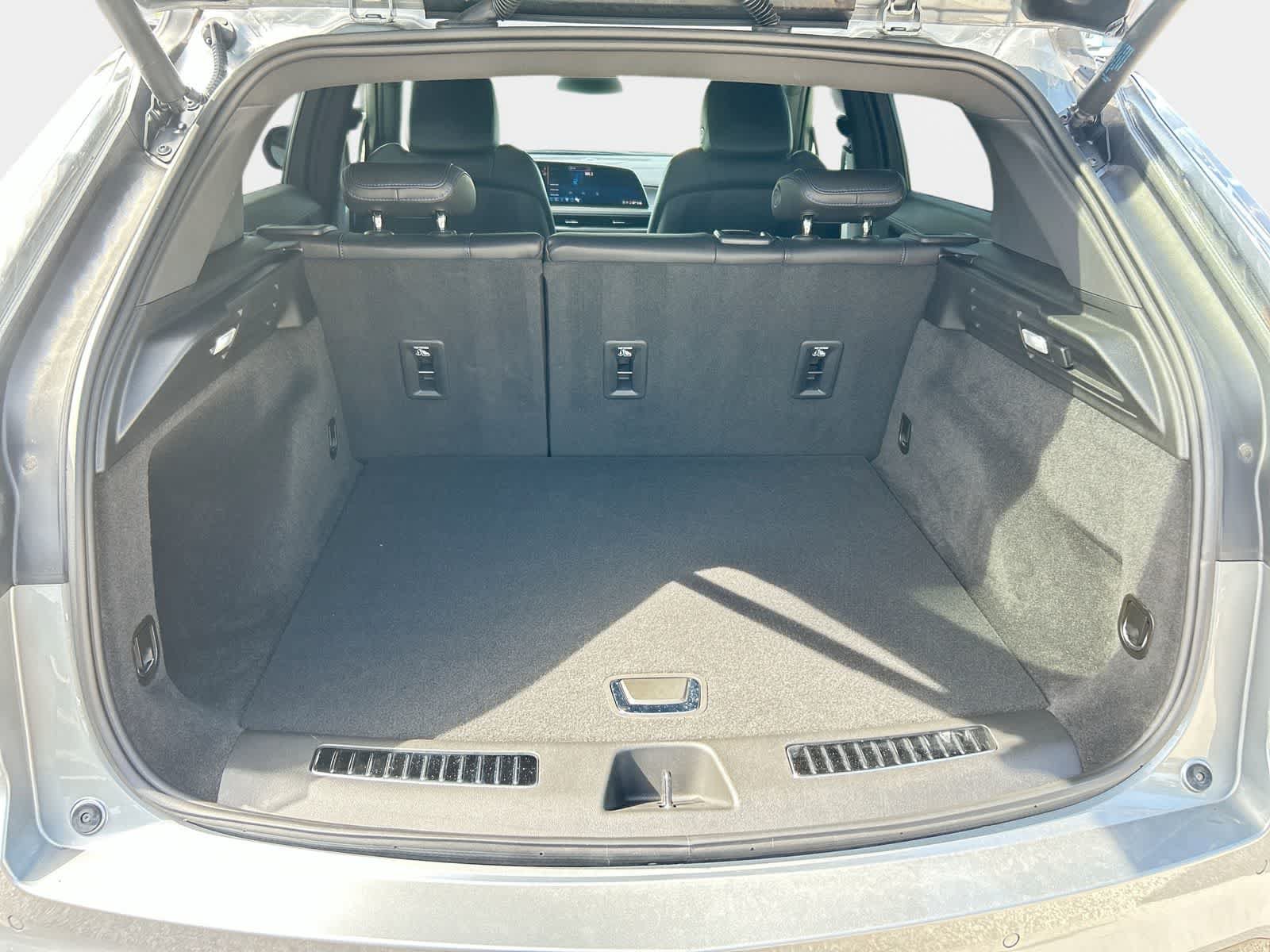 Used 2024 Cadillac XT4 Sport FWD image 9