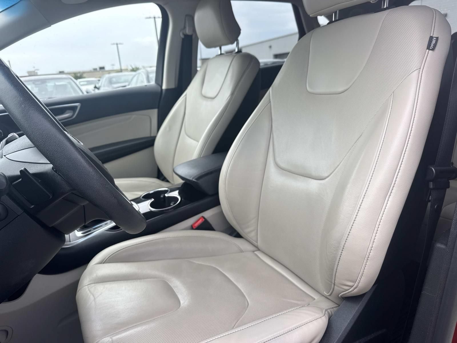 Used 2017 Ford Edge Titanium w/ Equipment Group 301A FWD image 18