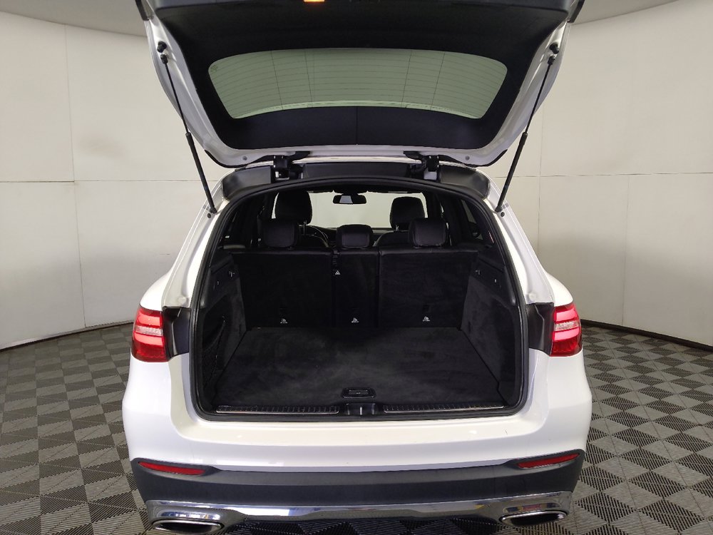 Used 2018 Mercedes-Benz GLC 300 w/ Premium Package image 29