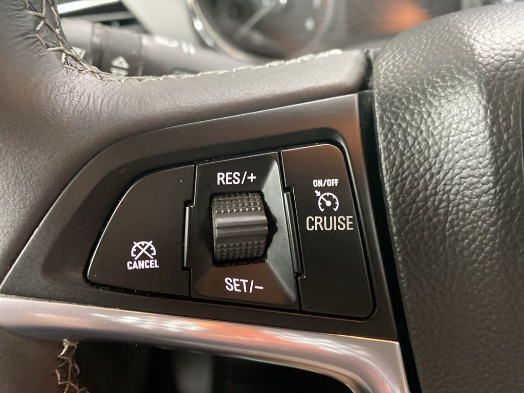 Used 2021 Buick Encore Preferred AWD/4WD image 27