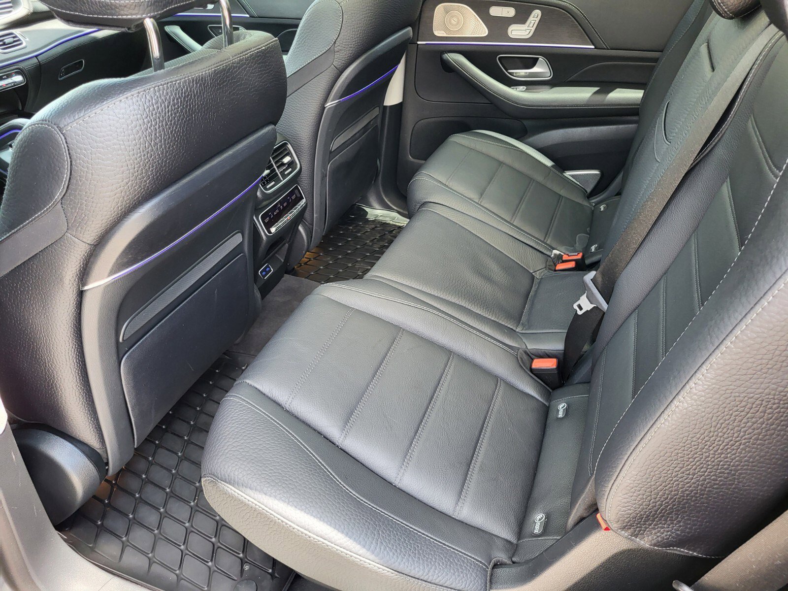 Used 2024 Mercedes-Benz GLS 580 4MATIC image 16