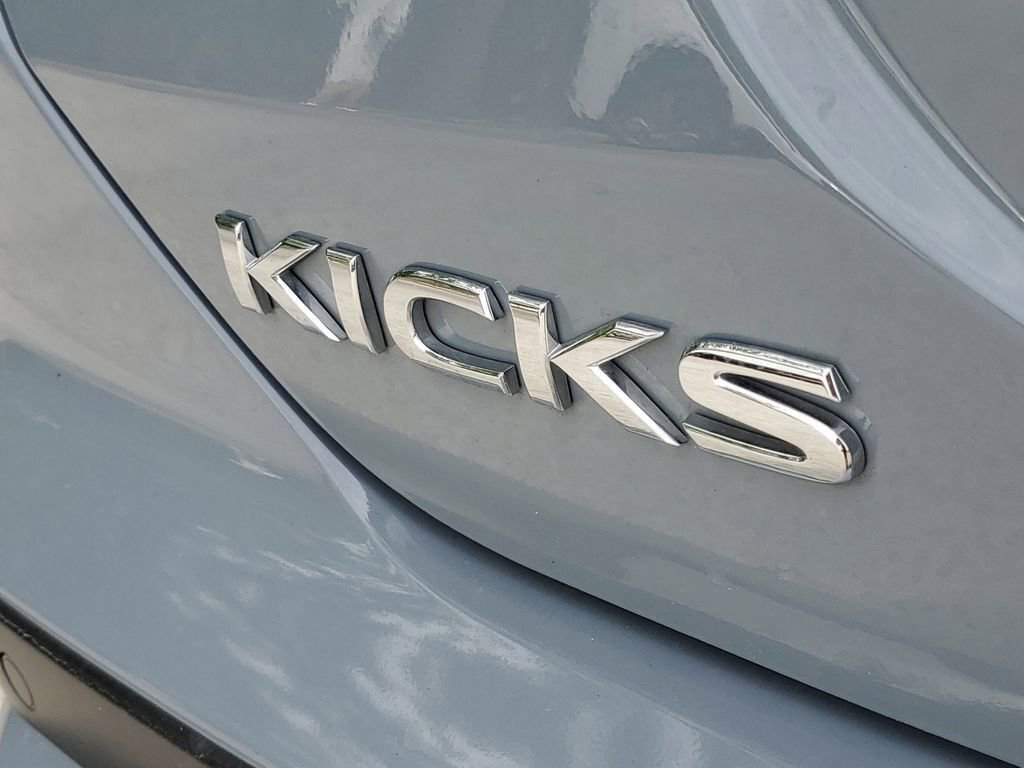 Used 2024 Nissan Kicks SV FWD image 7